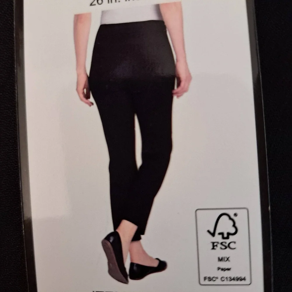 Hilary Radley Womens Pants M Black NWT Tummy Control Slim Leg 1735-238